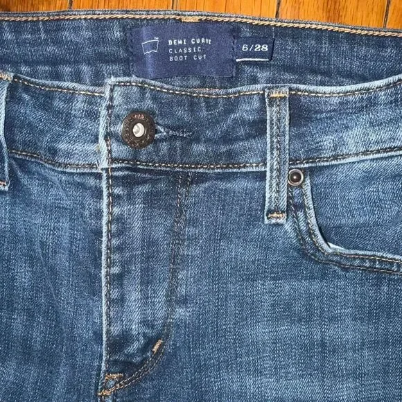 LEVI'S Flared Navy Jeans, Size 6 - Picture 2 of 5